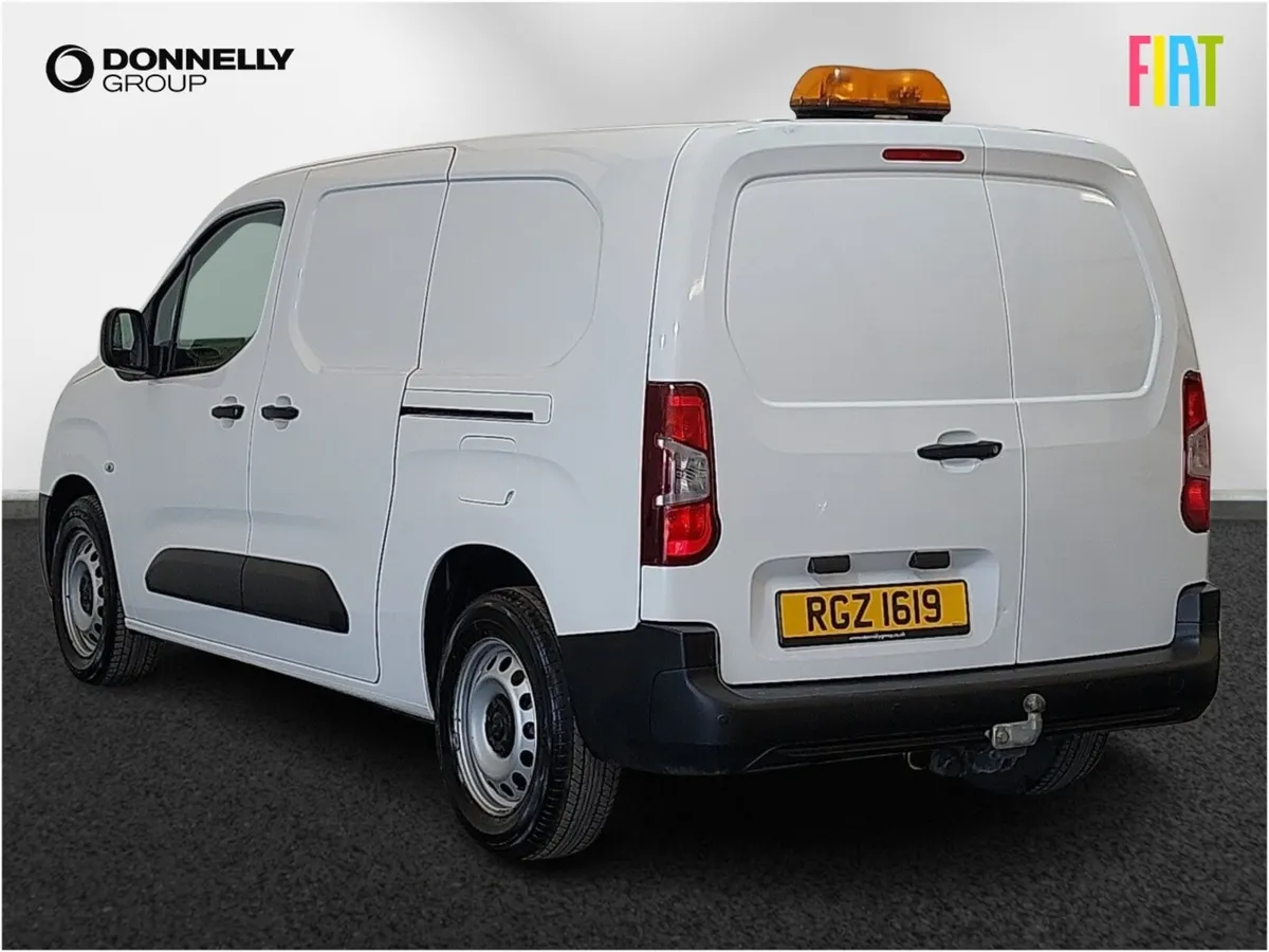 Vauxhall Combo Cargo L2 Diesel Edition - Image 2