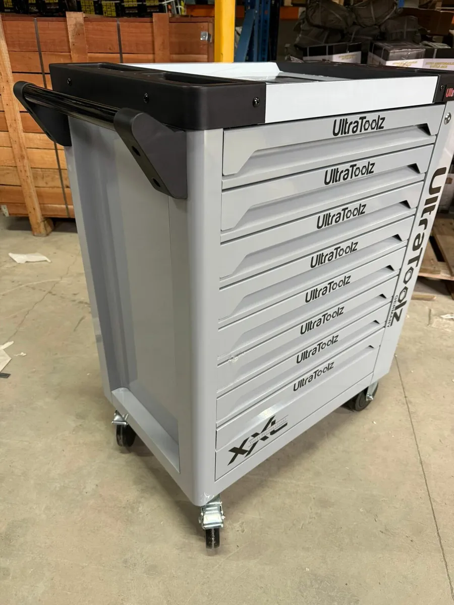 8 Drawer Tool Box / Chest With tools - Image 2