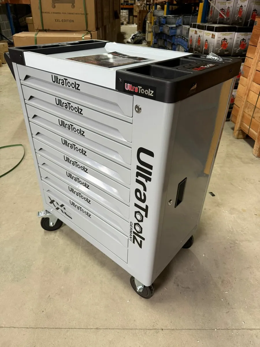 8 Drawer Tool Box / Chest With tools - Image 1