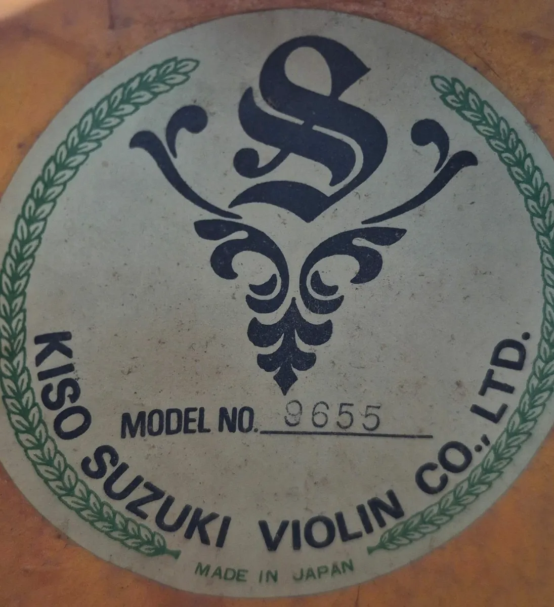 Vintage Suzuki Mandolin, Made in Japan (1960s–70s) - Image 2