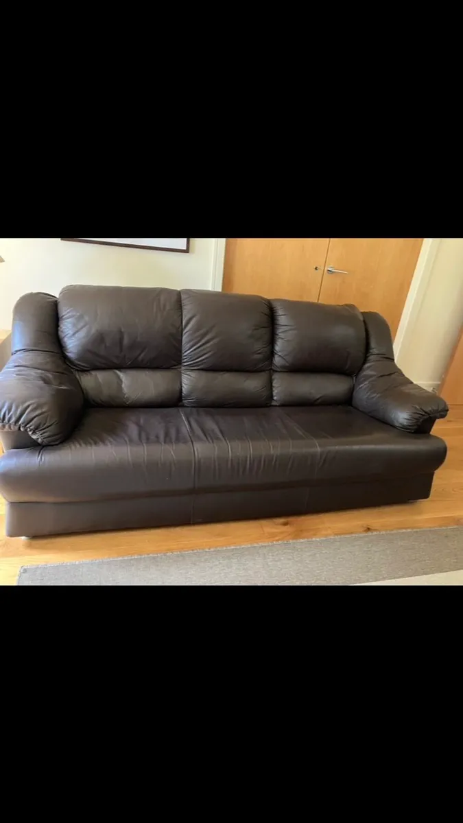 3 & 1 seater leather couches - Image 2