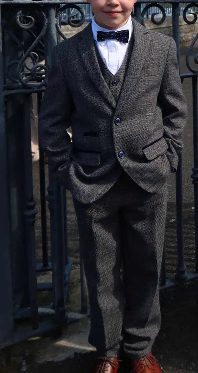 Communion suit and shoes - Image 1