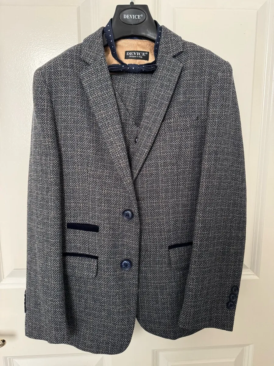 Communion suit and shoes - Image 4