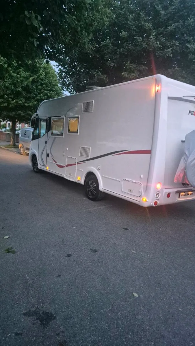 A class pilote - Image 3