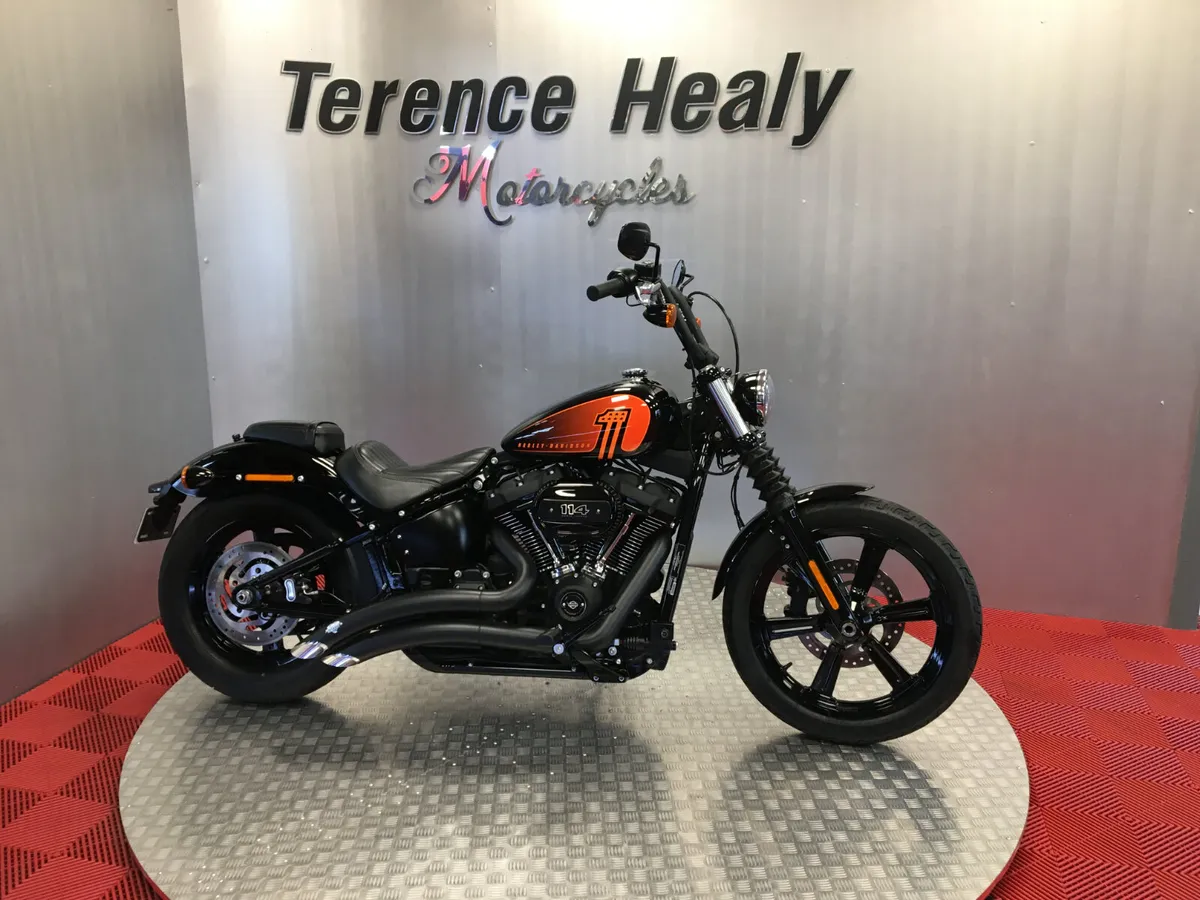 2022 Harley Davaison Street Bob - Image 1