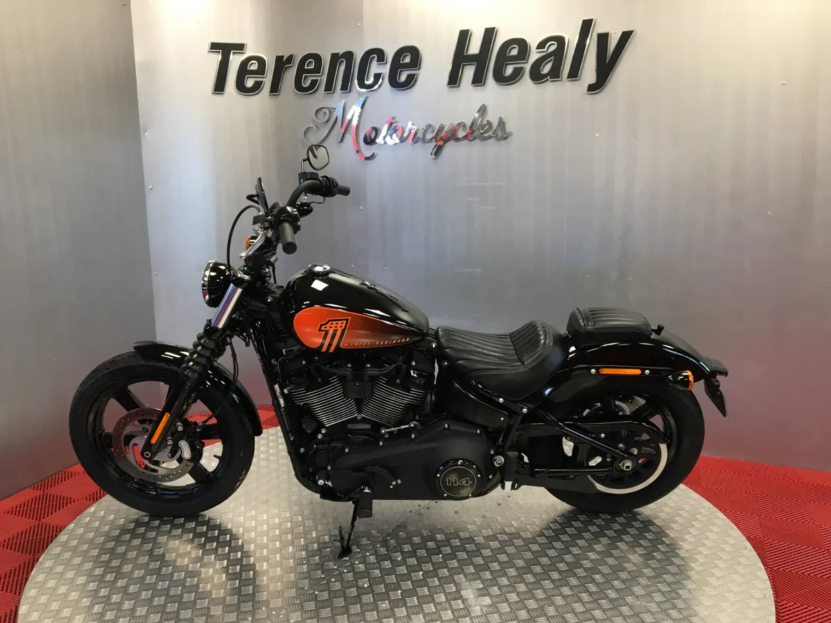 2022 Harley Davaison Street Bob - Image 4