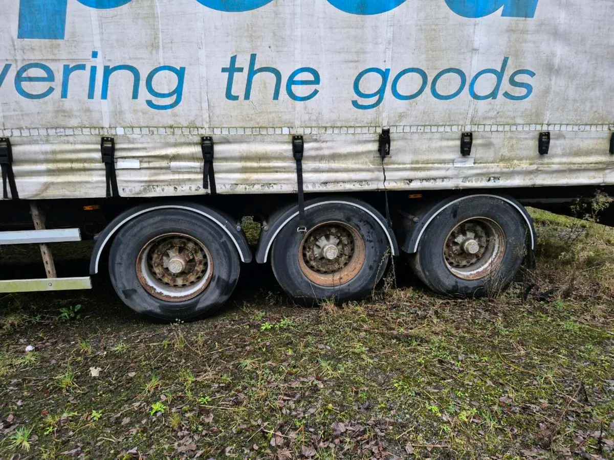 Curtain sider trailer - Image 2