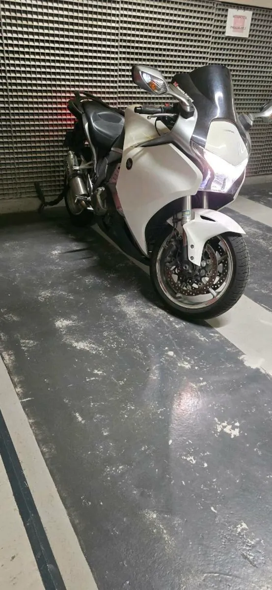 Honda vfr 1300 dct - Image 2