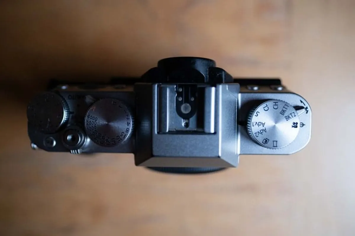 Fujifilm X-T20 Mirrorless Camera plus accessories - Image 4