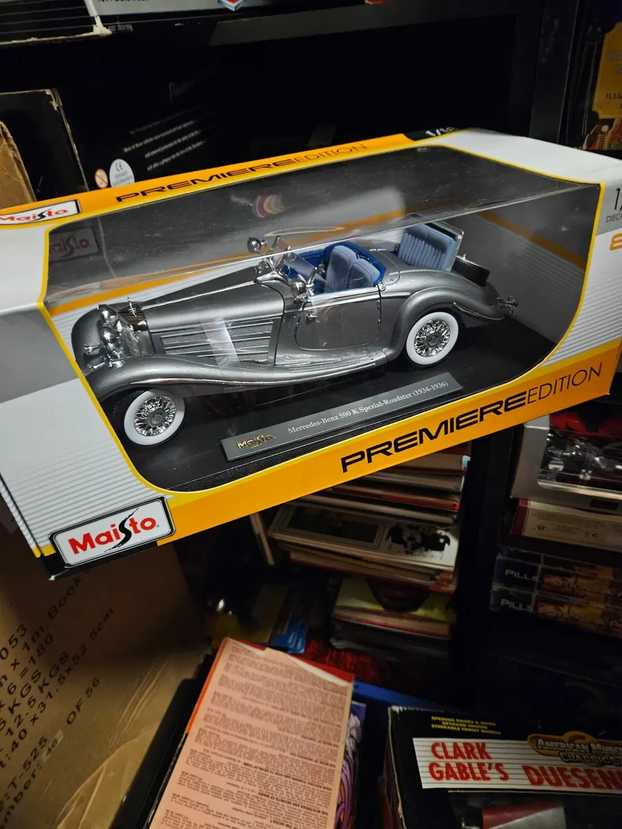 Corgi Maisto Mercedes 1.18 - Image 1