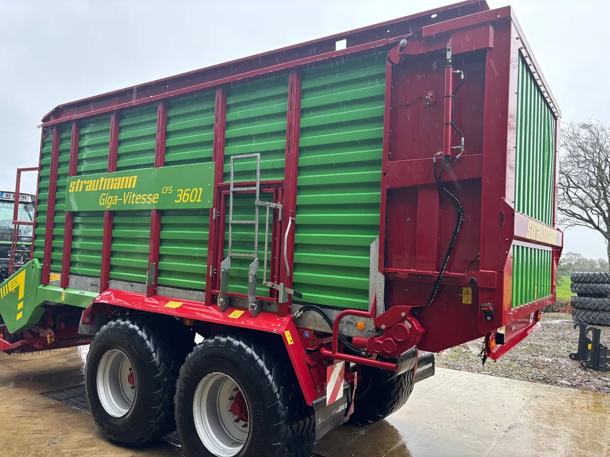 2019 Strautmann 3601 Silage Wagon  only 1354 loads - Image 3
