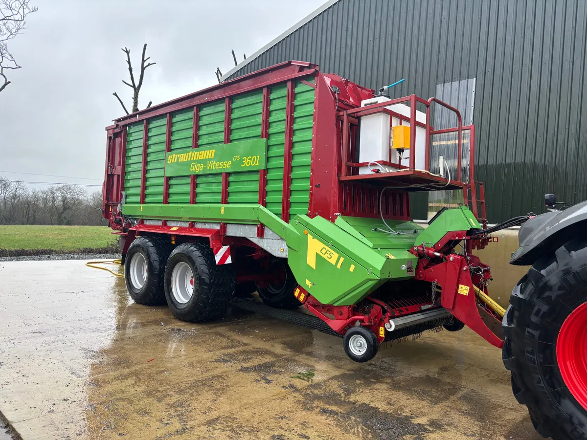 2019 Strautmann 3601 Silage Wagon  only 1354 loads - Image 1