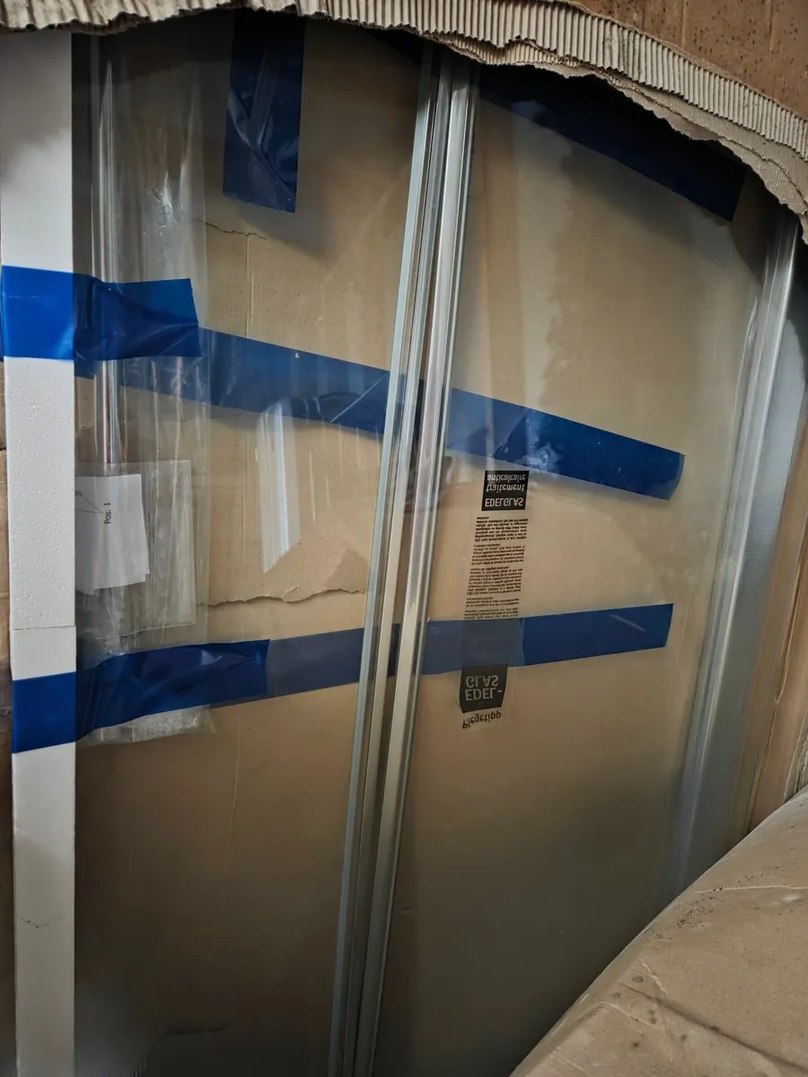 Shower door - Image 1