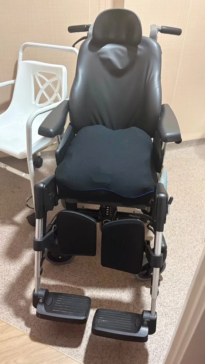 Wheelchair - Image 2