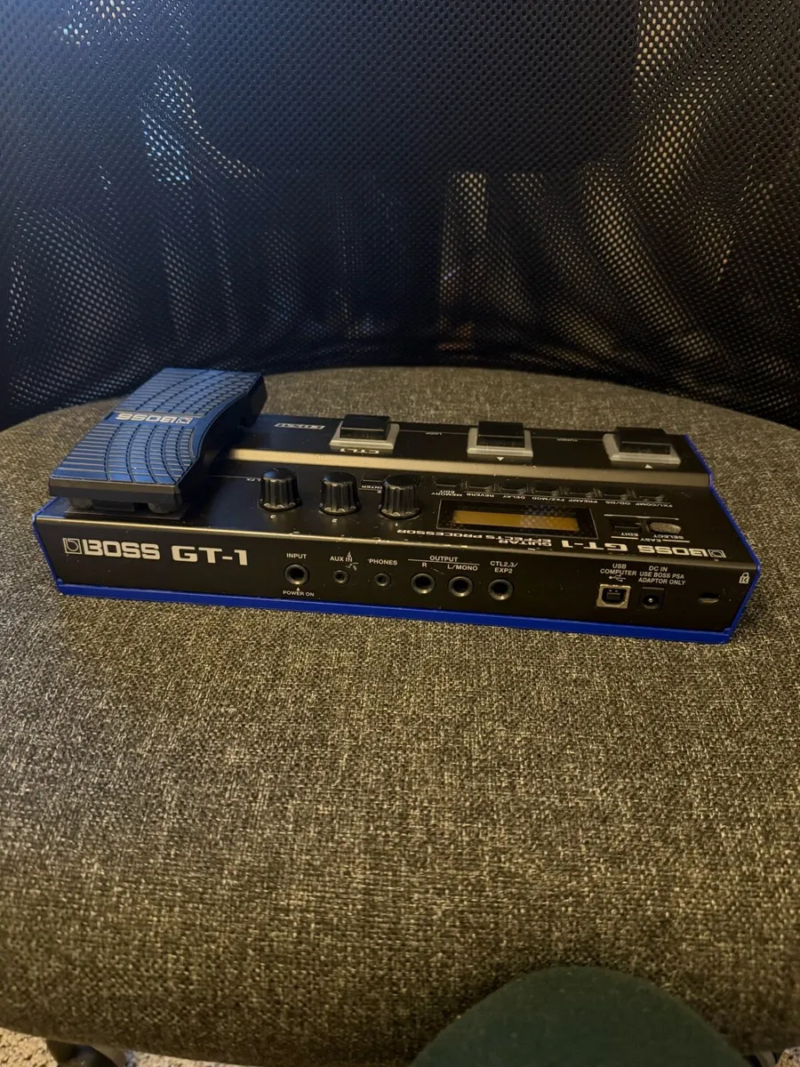 Boss Gt1 Guitar Effect Processor - Image 4