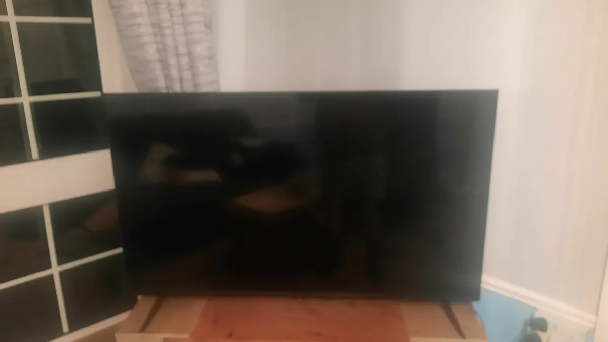 Samsung 50" TV - Image 3