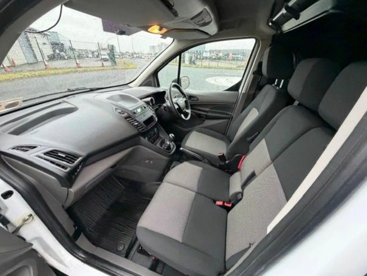 Ford Transit Connect 2022 - Image 3