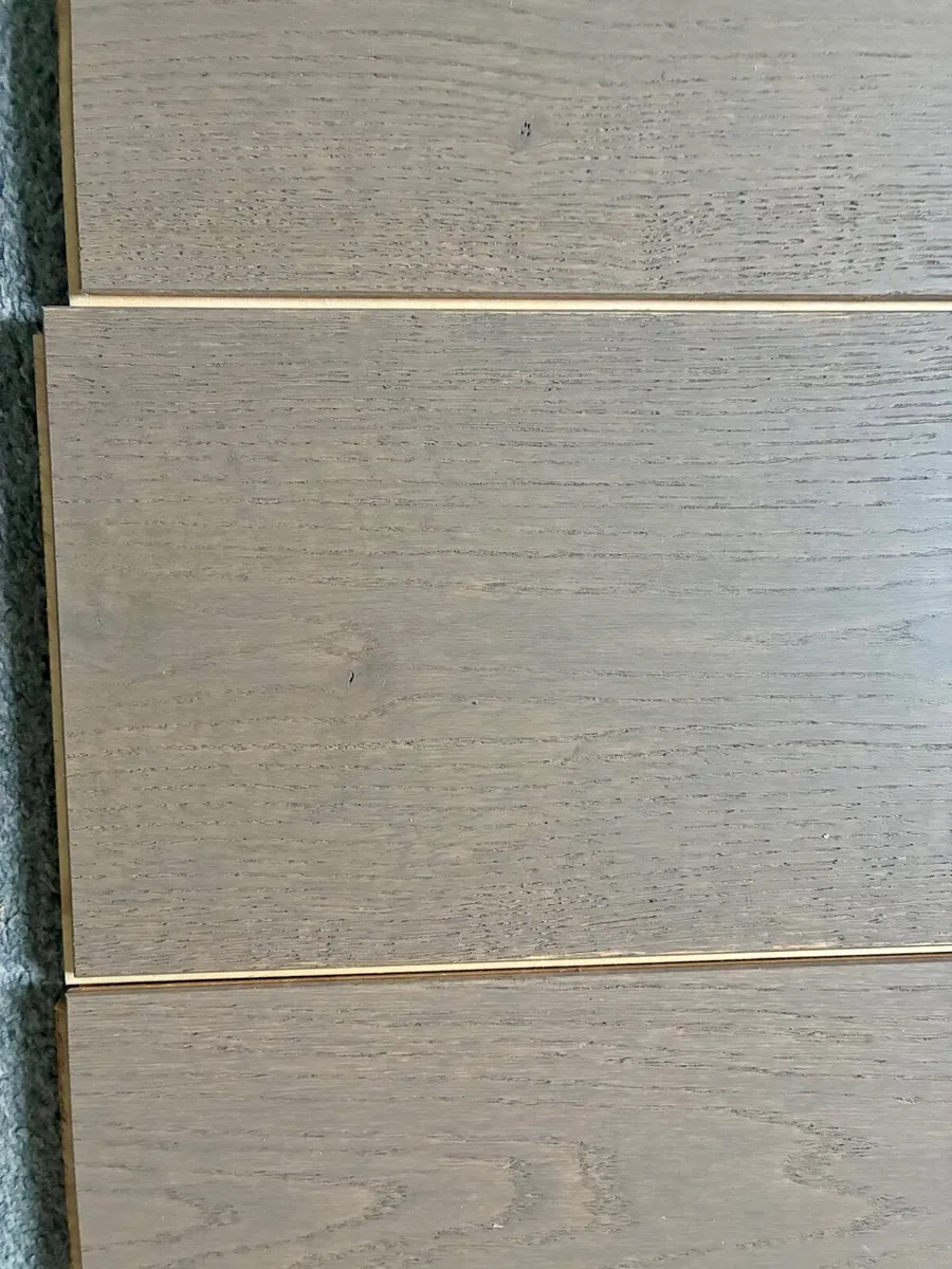 Wooden flooring (Rustic Oak) - Image 3