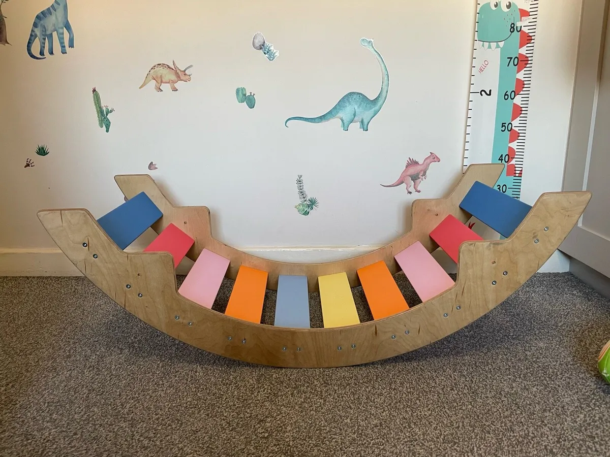 Children’s rainbow climbing arch - Image 2