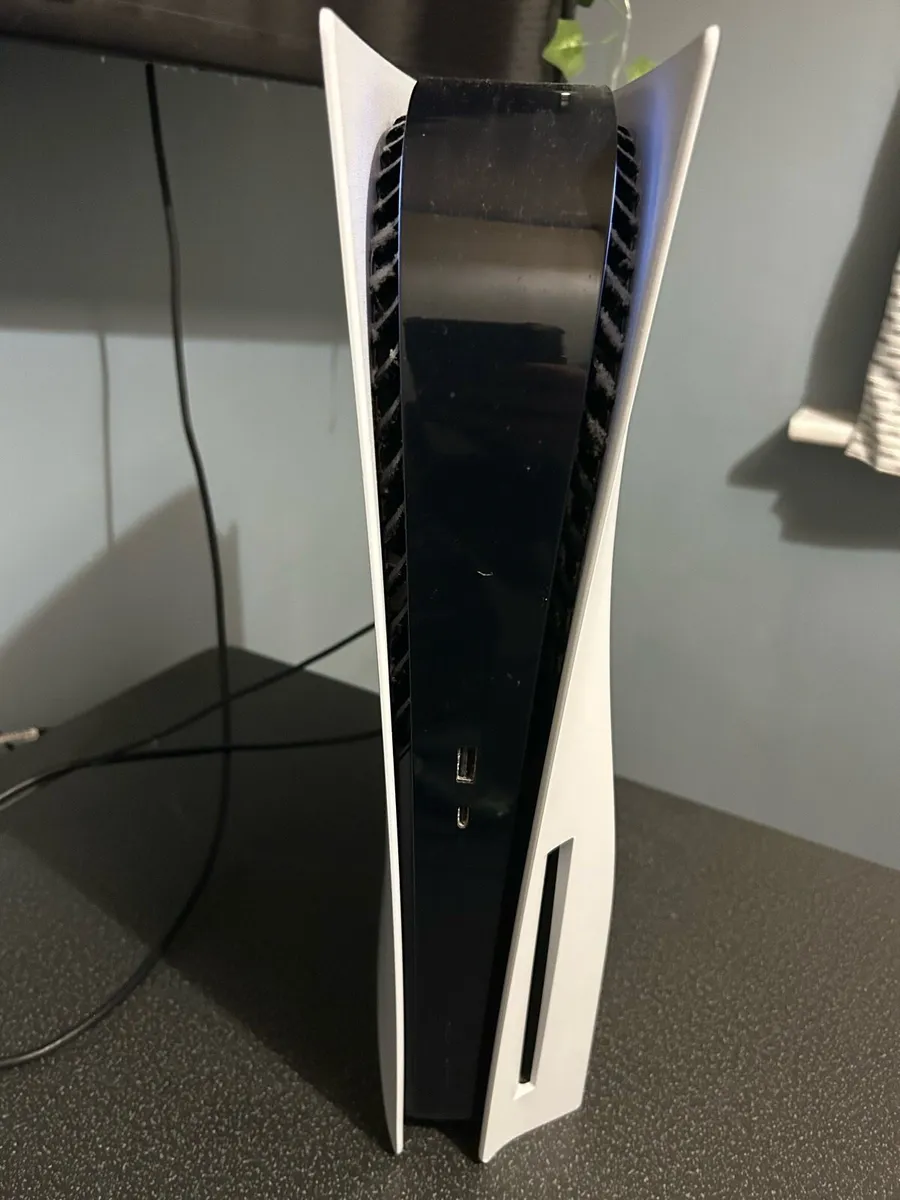 PS5 (2 Controllers) - Image 2