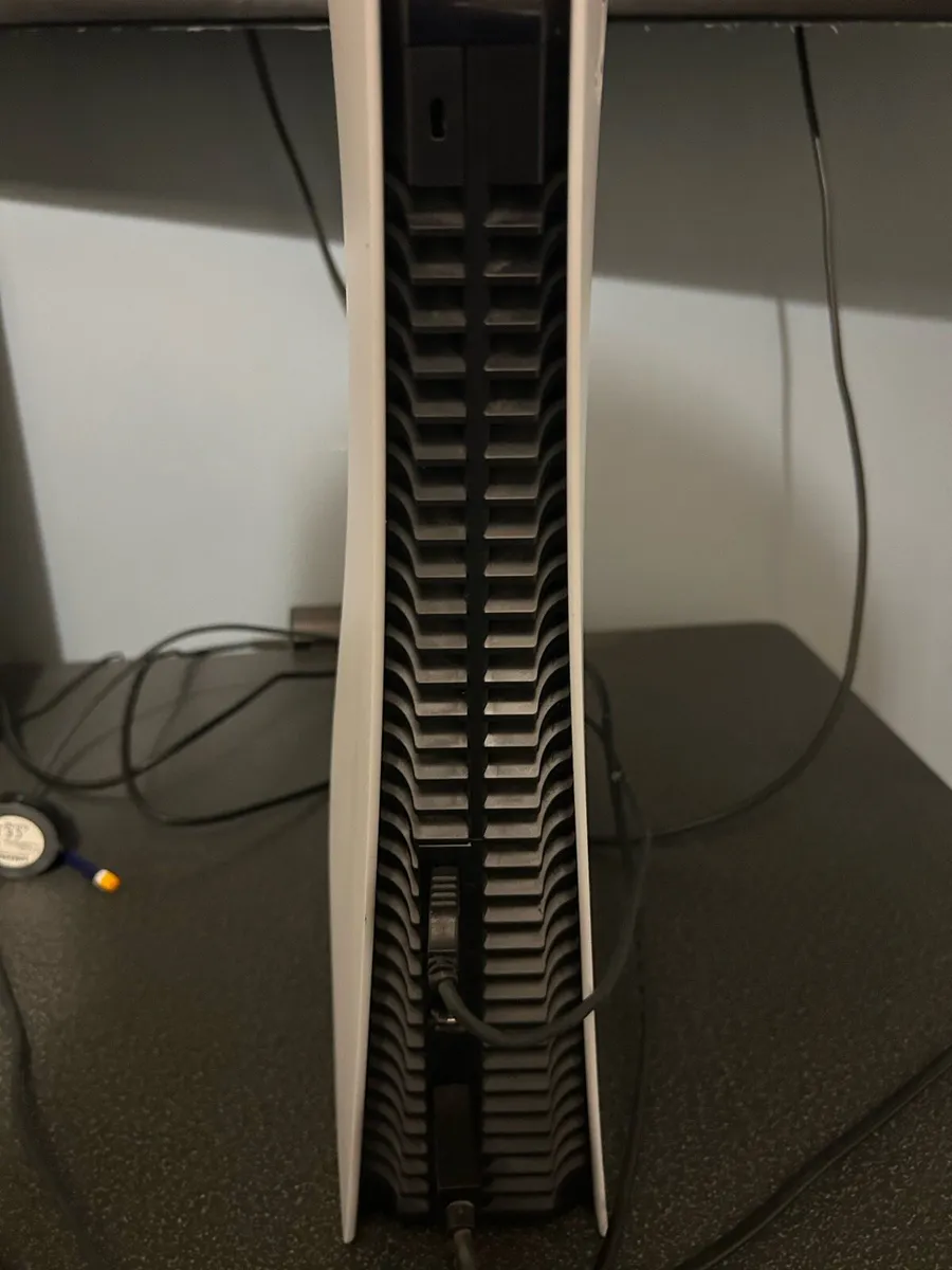 PS5 (2 Controllers) - Image 3