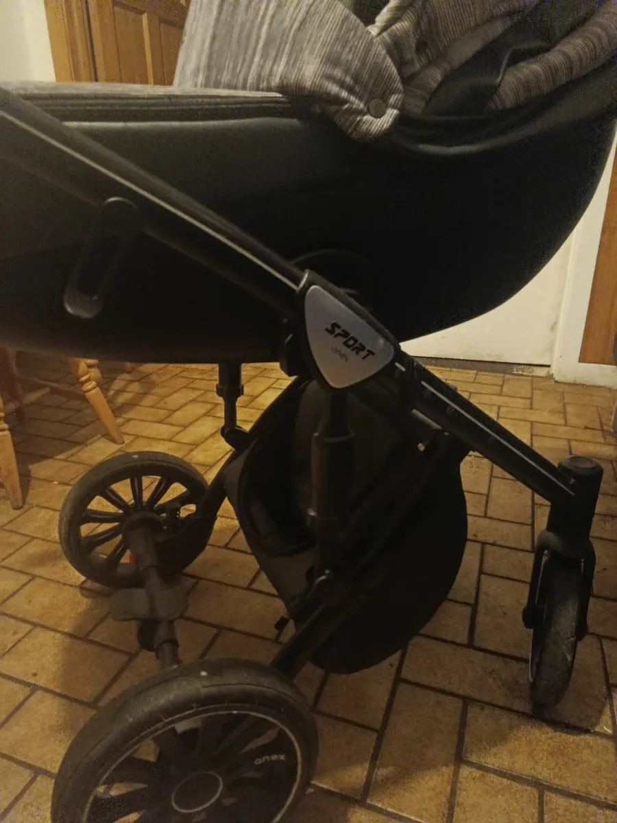 Anex pram - Image 1