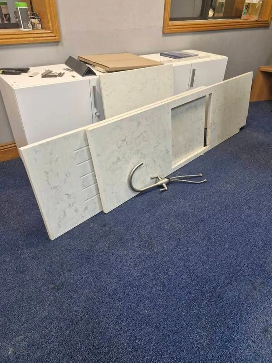 Quartz Counter Tops - Image 3