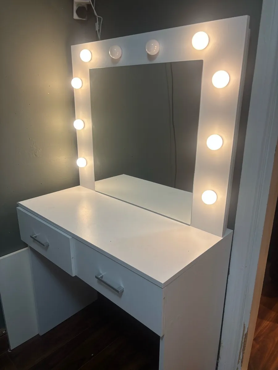 WHITE DESK LED LIGHTS - Image 2
