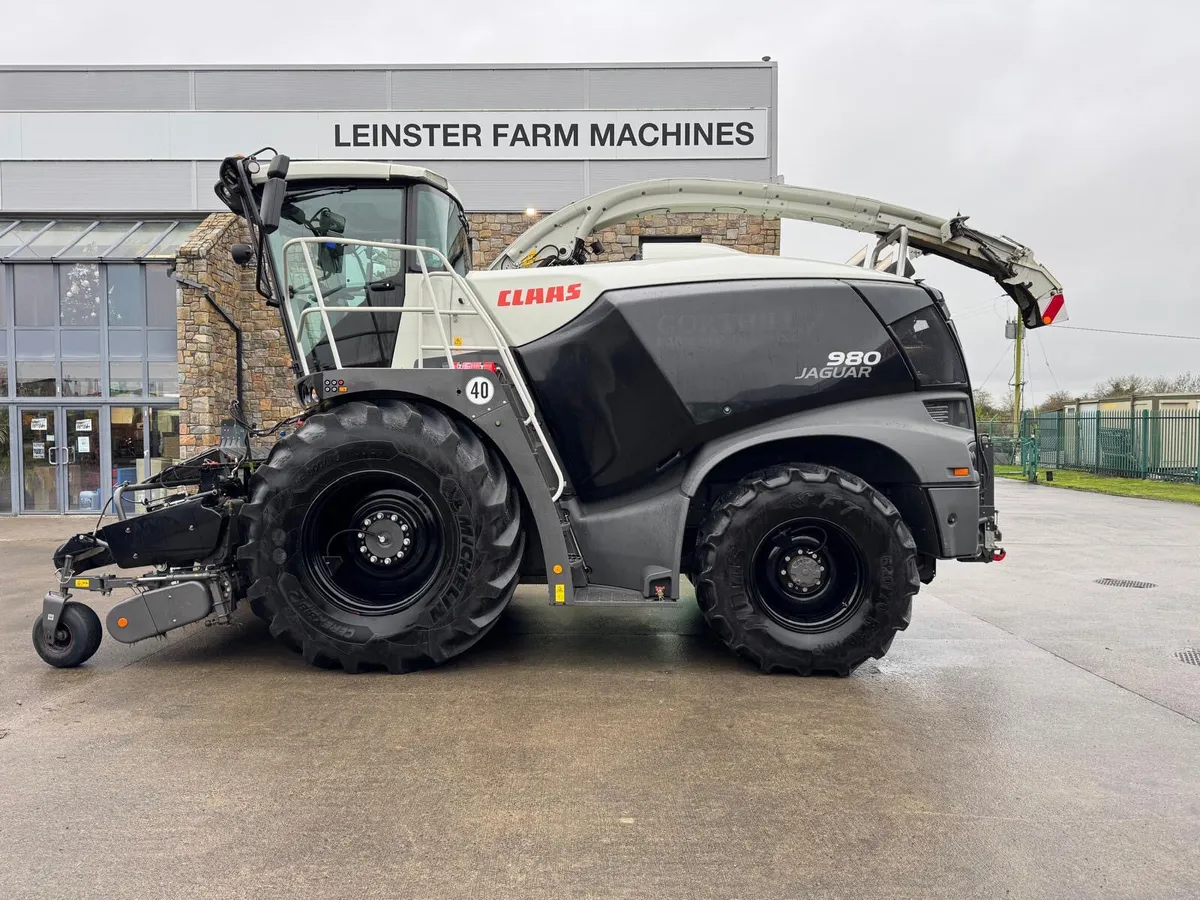 Jaguar 980 - Image 1