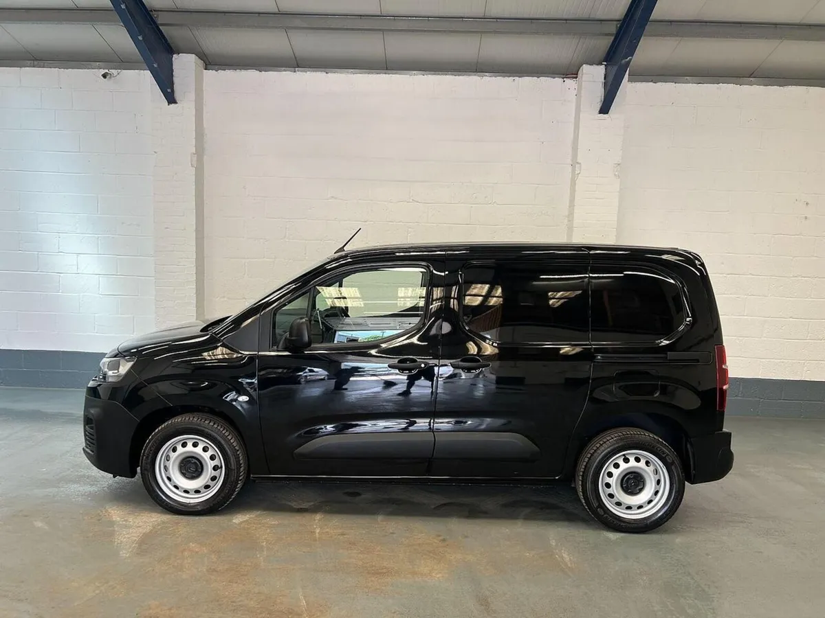 2023 Citroen Berlingo Panel Van - Image 4