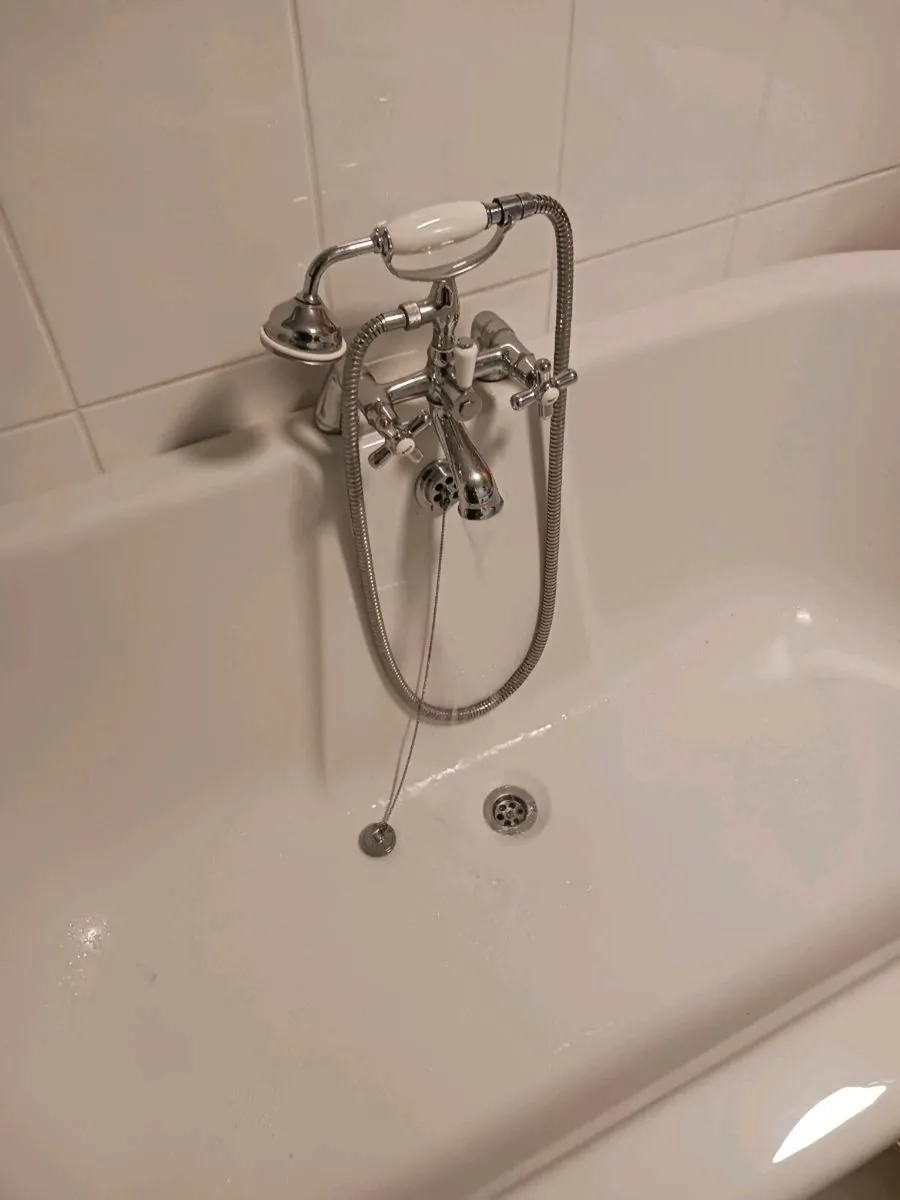 Roll Top Bath For Sale - Image 2