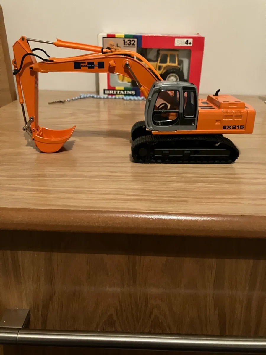 Hitachi EX215 - Image 1