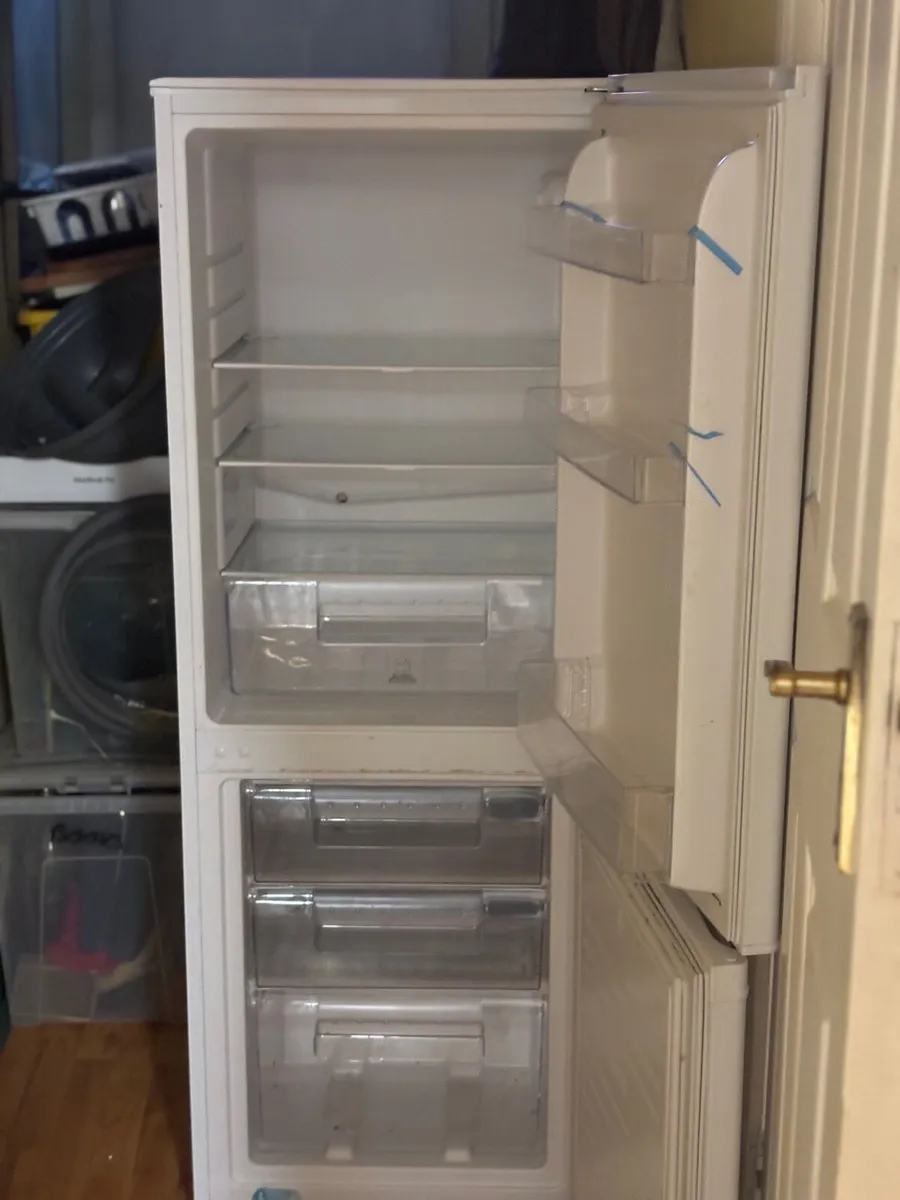 Fridge freezer - Image 2
