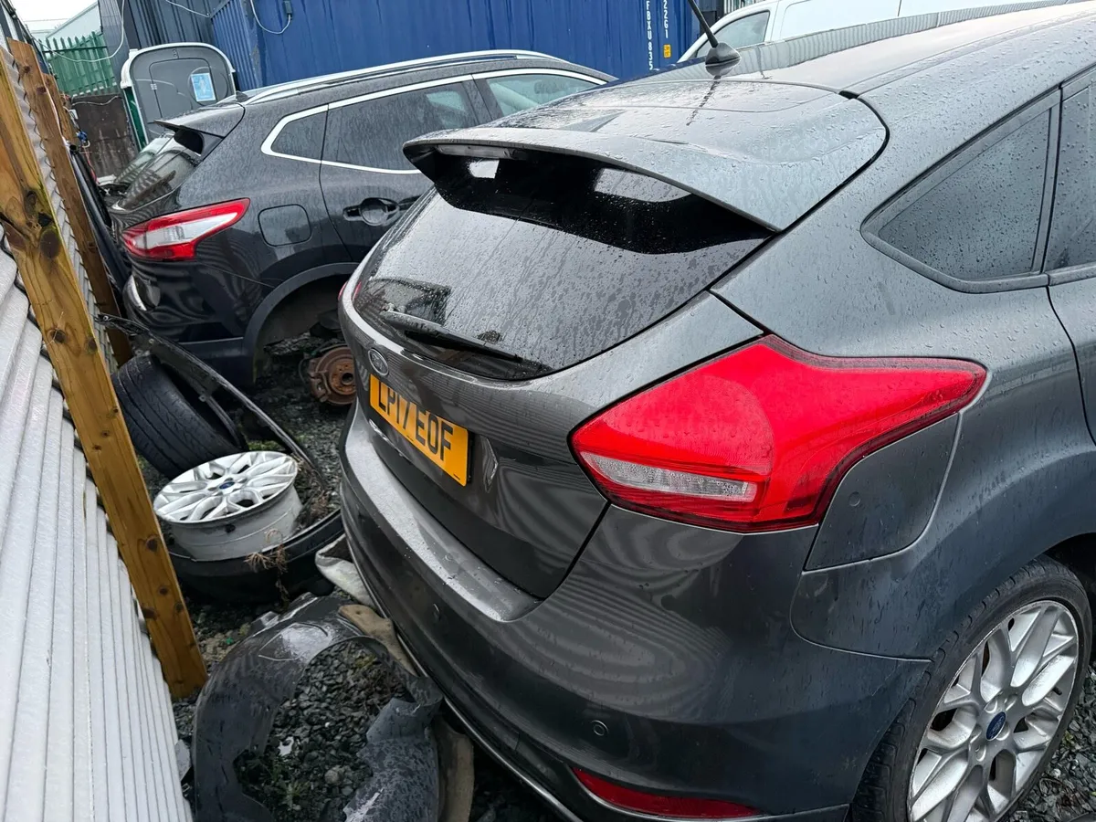 2017 Ford Focus Parts - Image 4