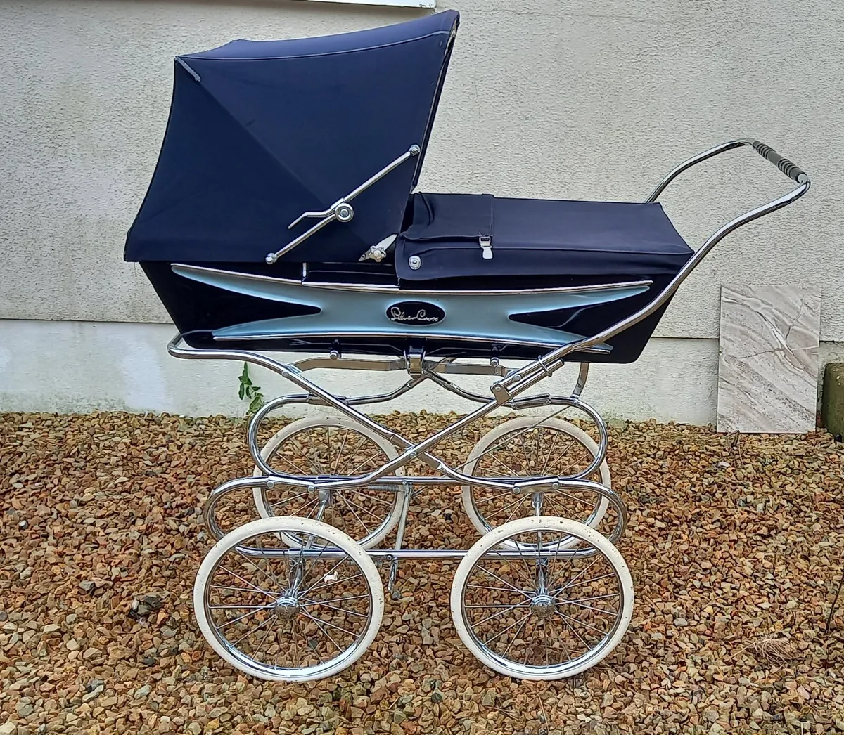 Silver Cross pram - Image 1