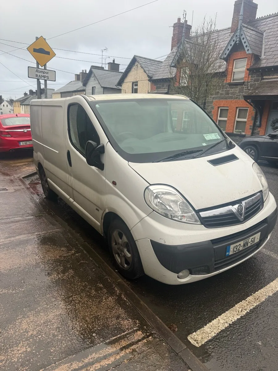 13 Renault trafic  fridge van - Image 1