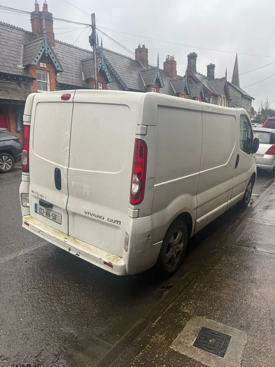 13 Renault trafic  fridge van - Image 2