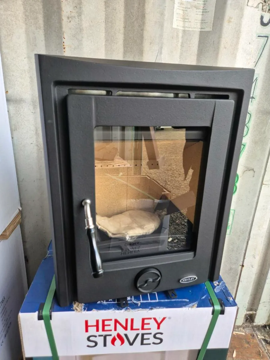 Henley inset stove - Image 1