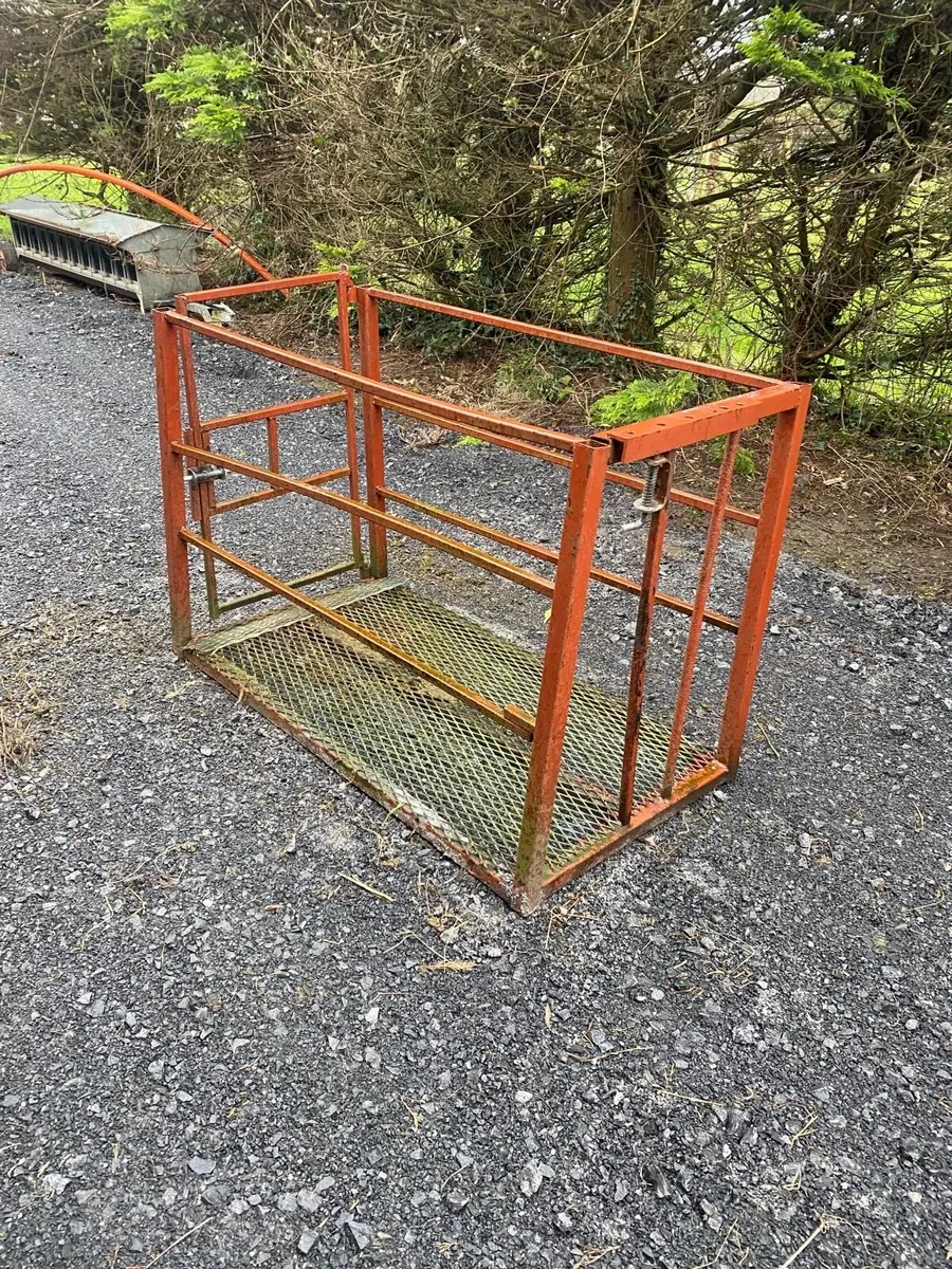 Foster crate - Image 1