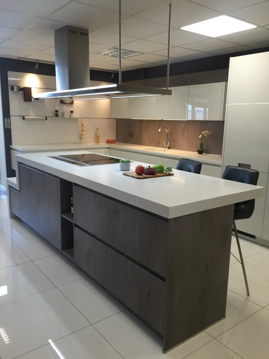 Extractor Hood - Image 3