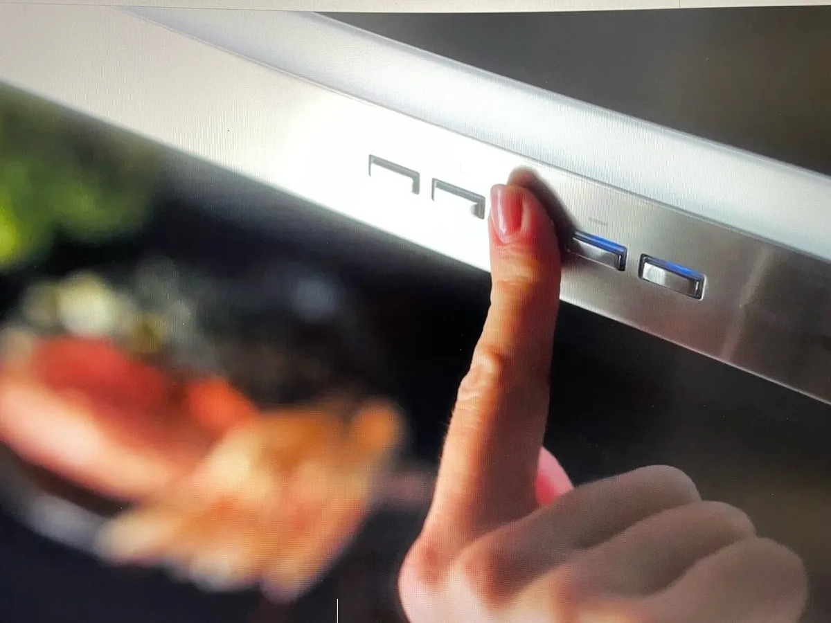 Extractor Hood - Image 1