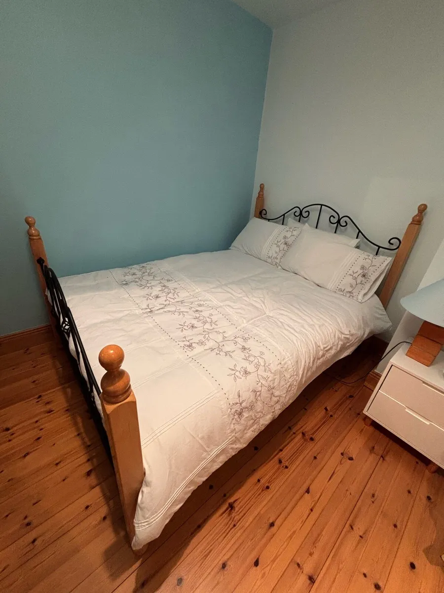 Double bed - Image 2