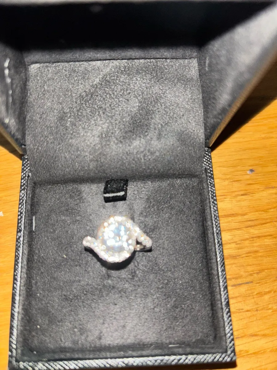 2.48caret diamond engagement ring (lab) - Image 3