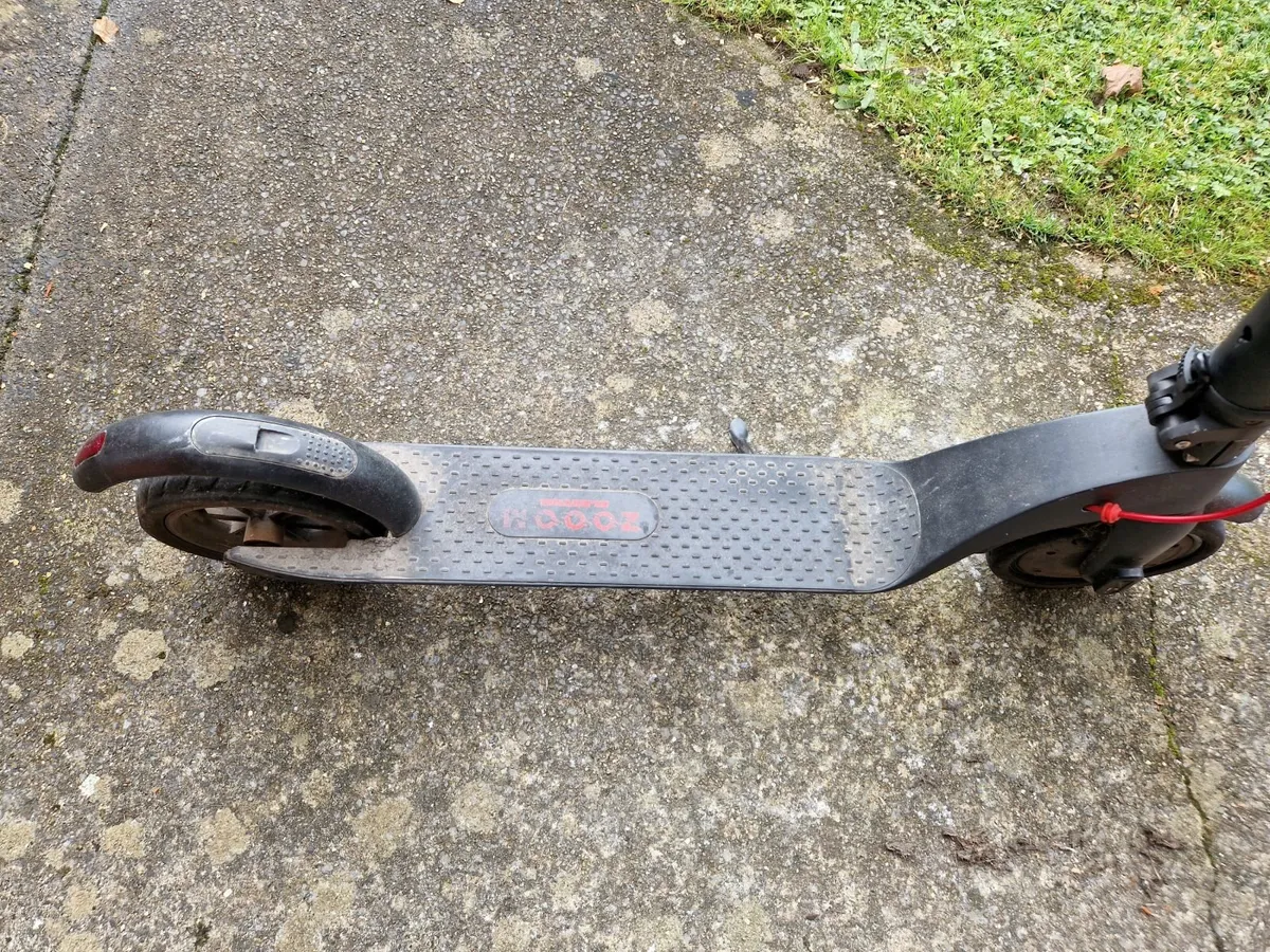Electric Scooter, charger missing, it is charged - Image 3