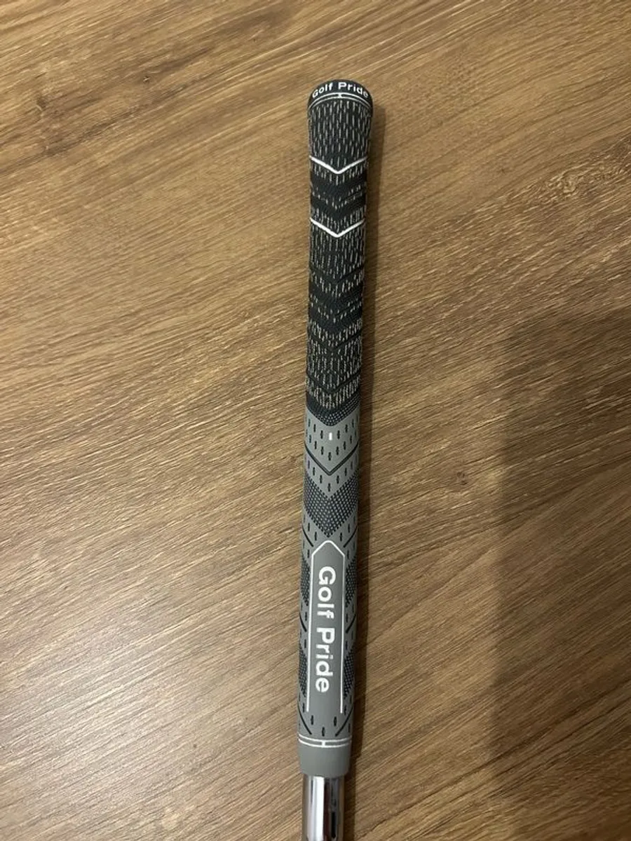 Taylormade Qi irons - Image 4