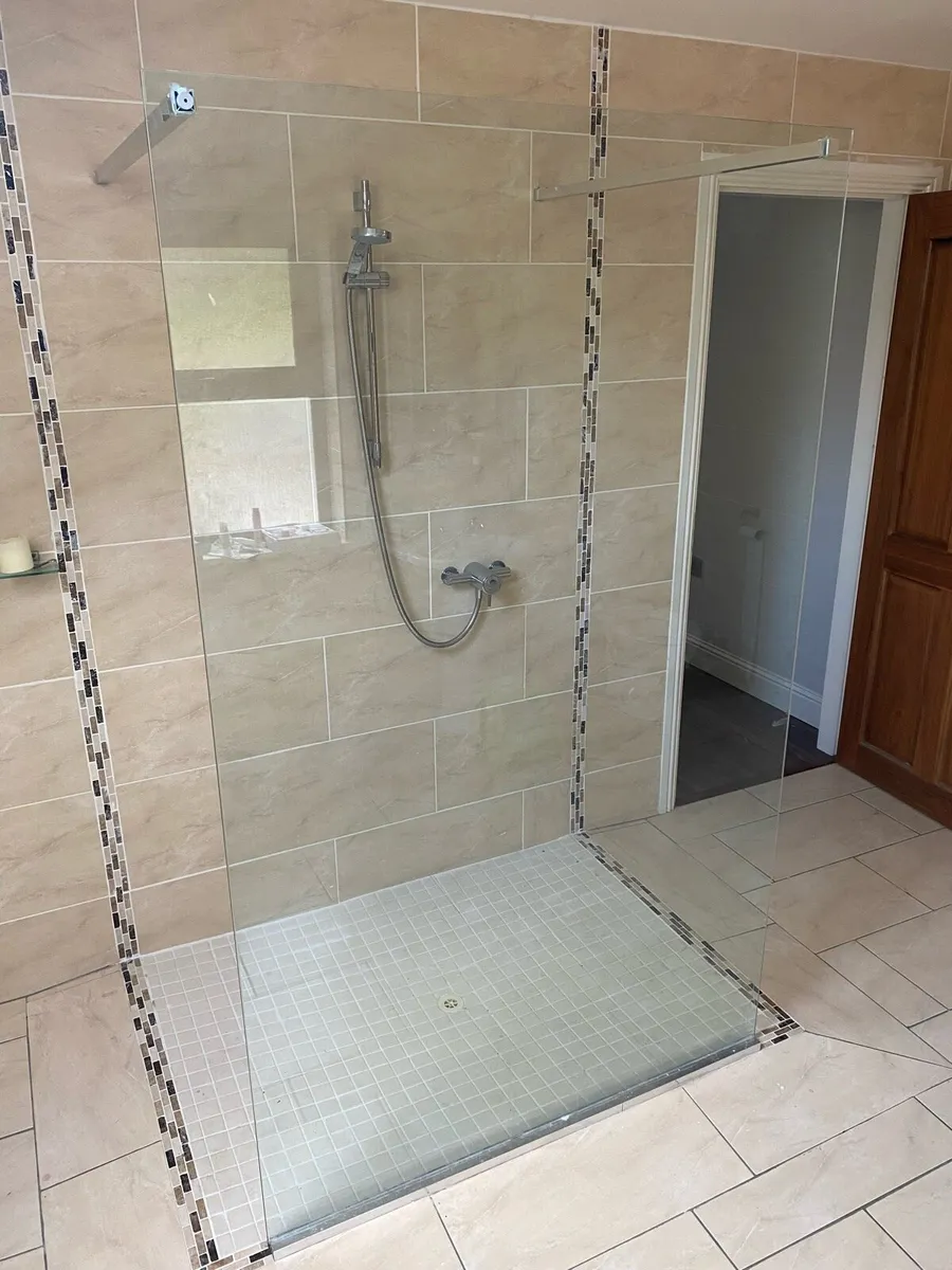 Wet room glass panel - Image 2