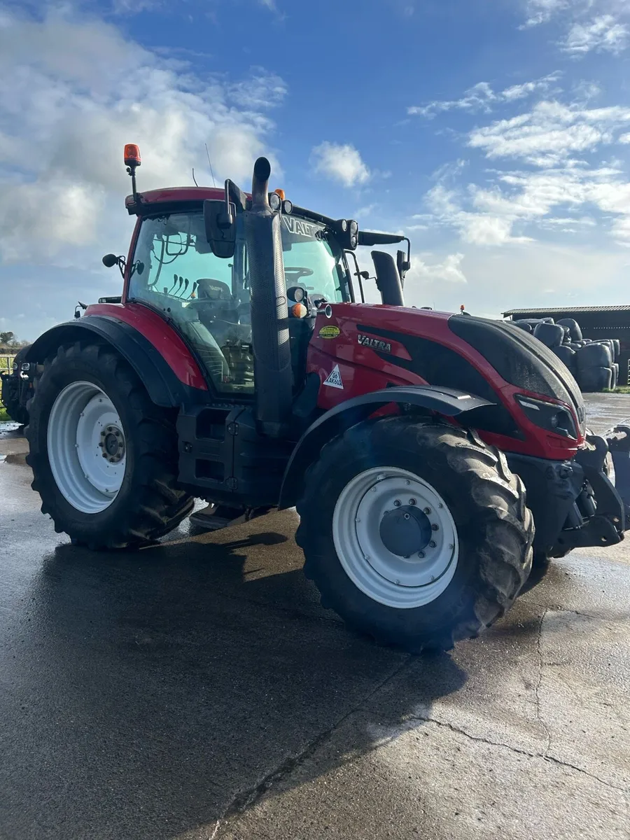 2015 Valtra T174 Active - Image 3