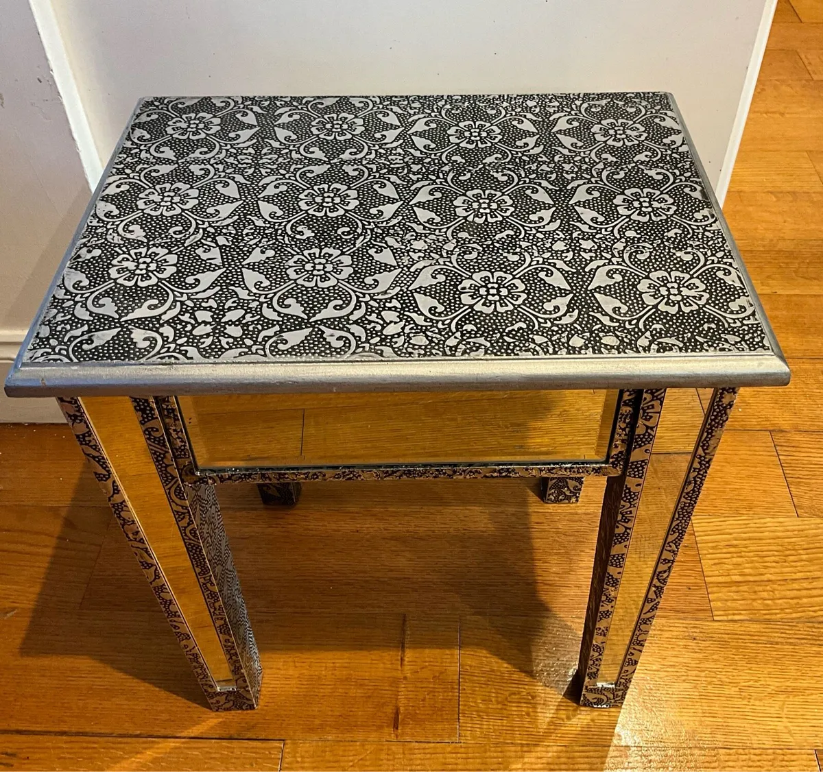 Silver embossed Mirrored Occasional Table - Image 3