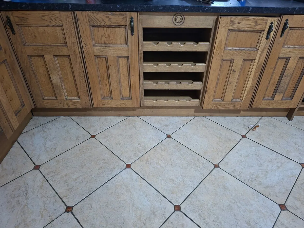 Kitchen and island solid wood - Image 1