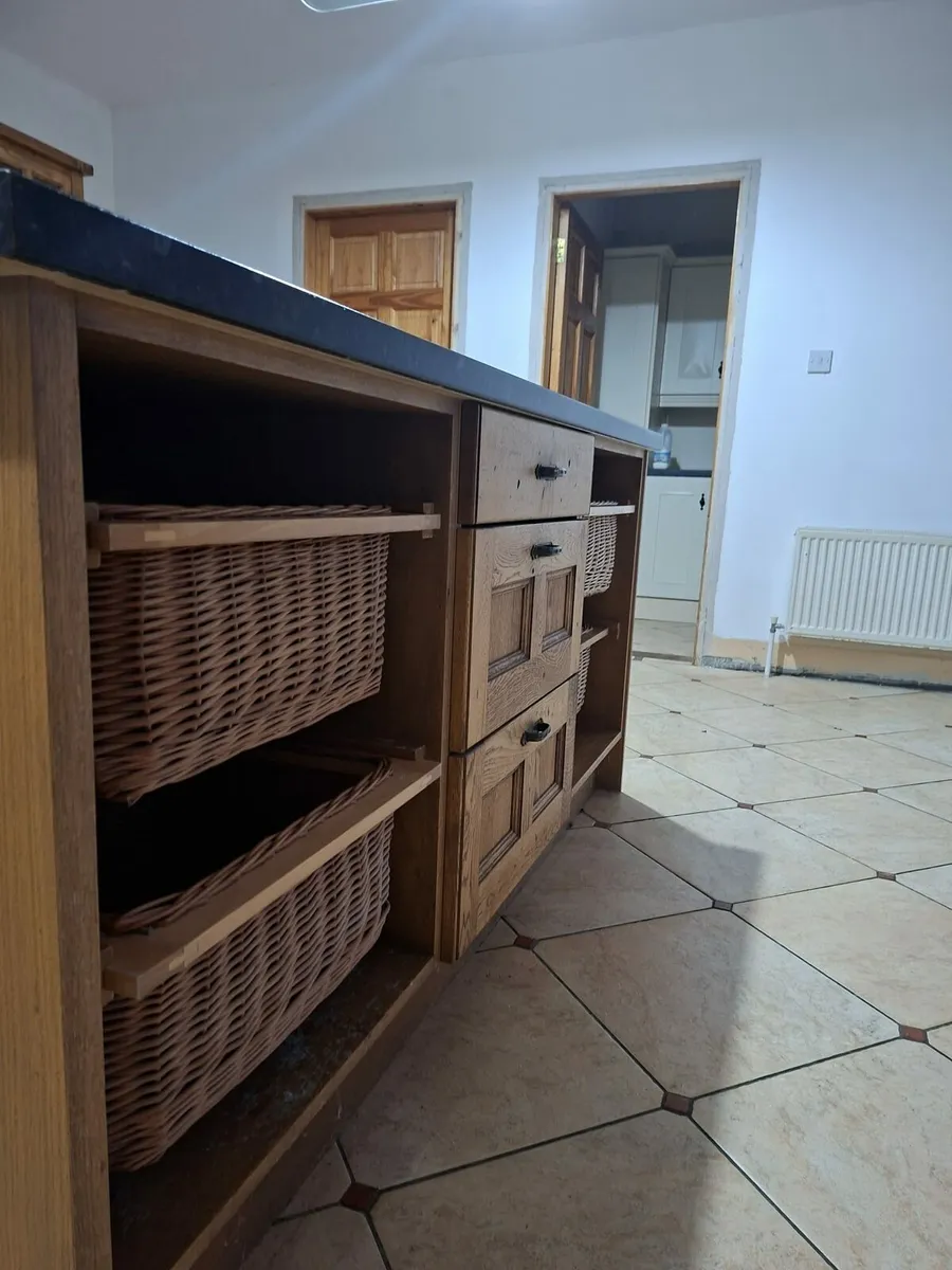 Kitchen and island solid wood - Image 2